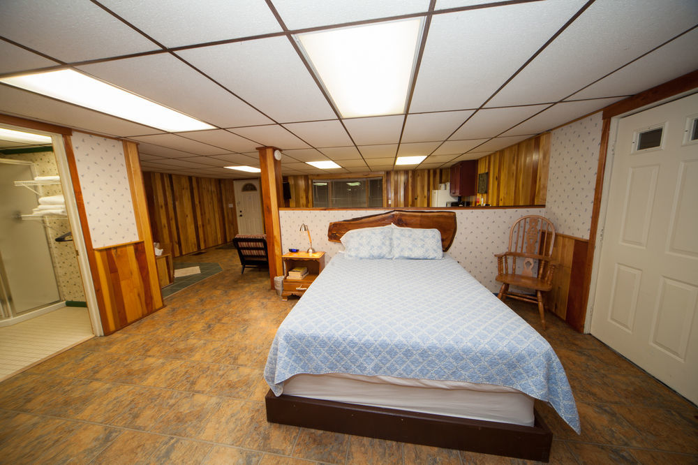 Log Cabin Lodge & Suites Jones Mills Екстер'єр фото