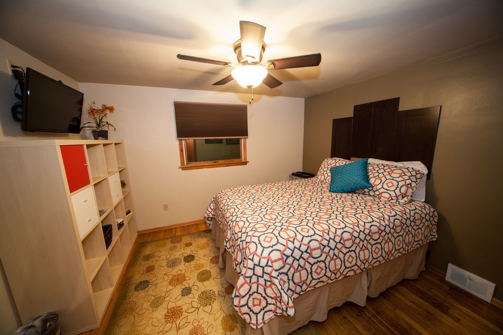 Log Cabin Lodge & Suites Jones Mills Екстер'єр фото