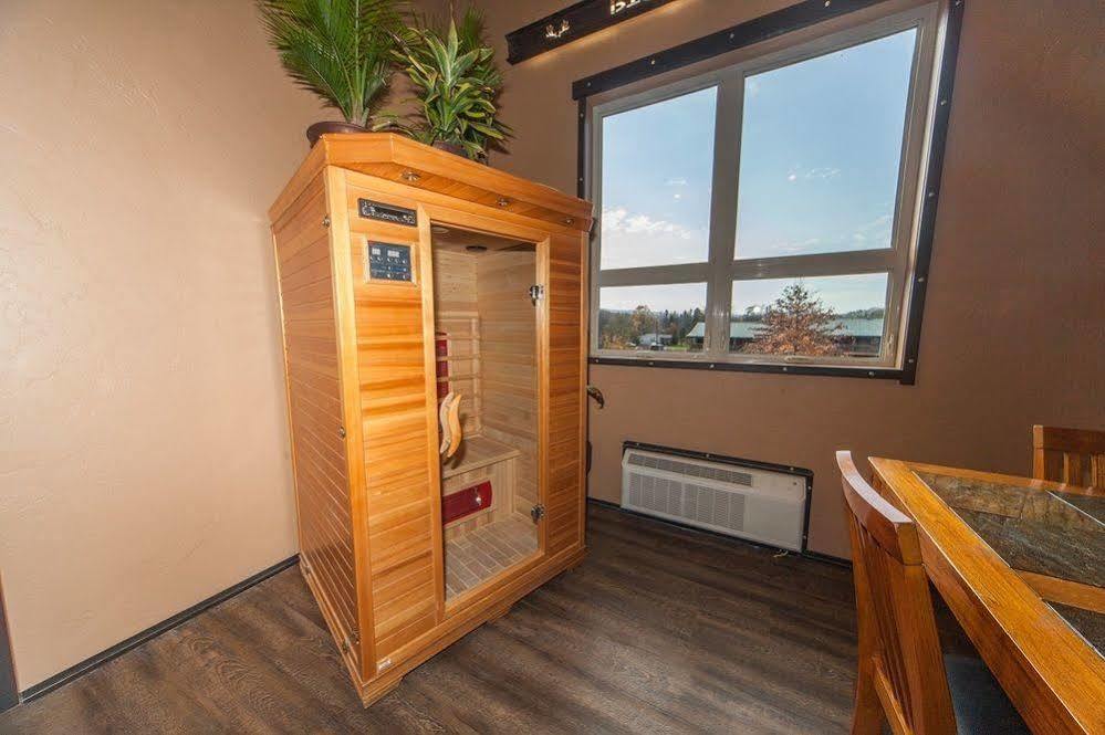 Log Cabin Lodge & Suites Jones Mills Екстер'єр фото